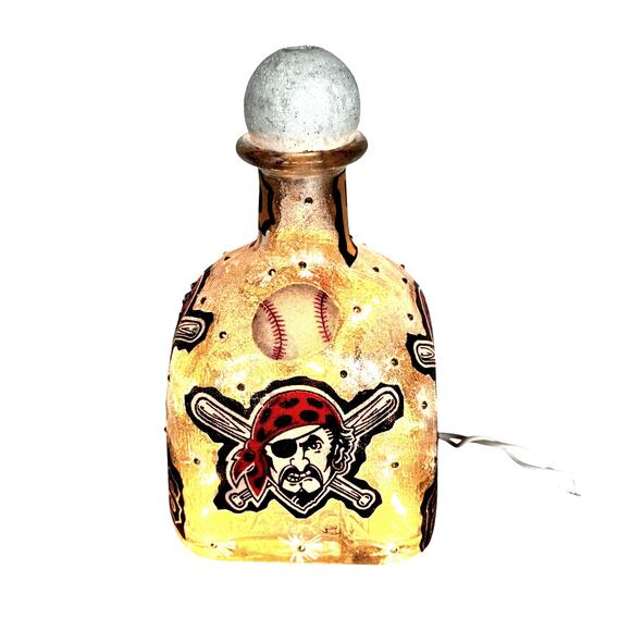Pittsburgh Pirates Designer Glass Bottle w/ Lights *Unique Gift Idea - Picture 1 of 7